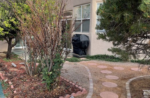 Placitas House | Cozy Bungalow -Historic Village Placitas, NM, 19 mi - 25 min to Balloon Festival