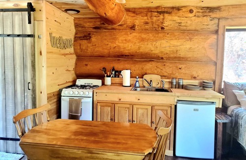 Spearfish Cabin | Cozy Cabin nestled on the side of our 21 acre mountain - 10 min to Spearfish!