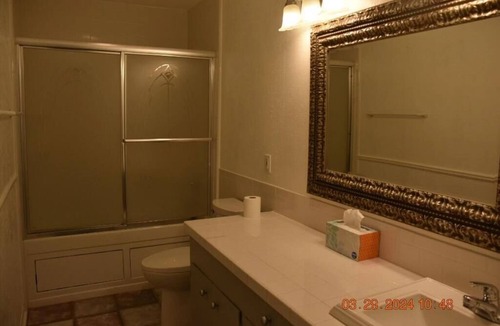 Canton House | Cozy Canton Cottage-3 Bedroom/2 Bath-sleeps 8. 8 mi from 1st Monday Trade Days