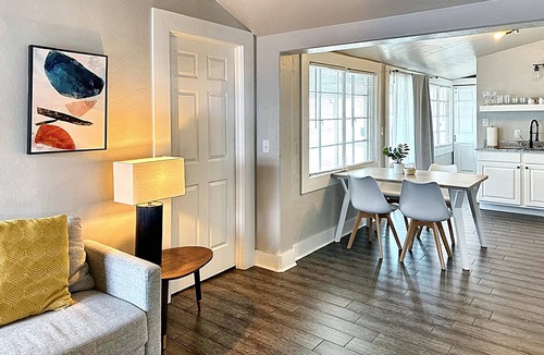 Midwest City Apartment | Cozy Charm Studio W 2BR I Fully Furnished