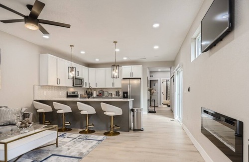 Kipling House | Cozy & Clean House Next to Beautiful Creek & Trail