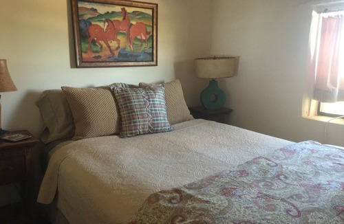 Marathon House | Cozy, Comfortable authentic adobe house with Mountain Views in Big Bend Country!