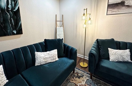 Alexander House | Cozy, comfy and beautiful 3 BDR home