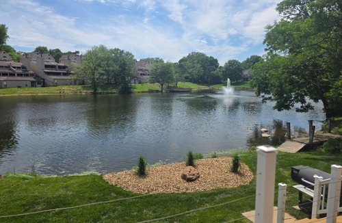 Waldron House | Cozy, convenient, lakeside Townhome close to FIFA activities