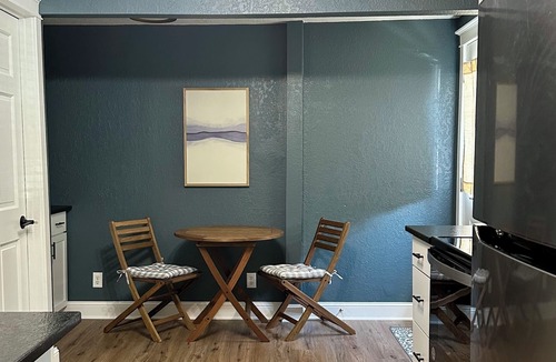 Smithville House | Cozy Cottage close to downtown Smithville
