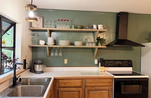 Wright City Cottage | Cozy Cottage on 12 tranquil acres in Wright City, Mo. Minutes to wedding venues!