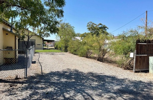 Roswell Cottage | Cozy Cottage~Pet Friendly 2 Pets Stay For FREE!