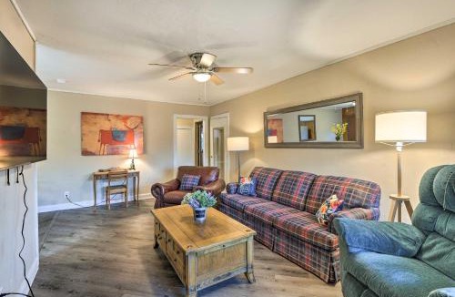 Graham House | Cozy Graham Retreat ~ 3 Mi to Lake Eddleman!