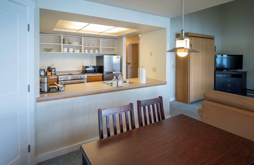 Rosario Hotel | Cozy Harborside Stay | Secluded Orcas Island Getaway- Harborside 2440