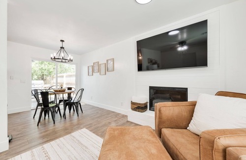 Edmond House | Cozy home in heart of Edmond