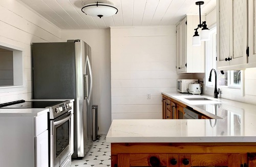 Rosario House | Cozy Home Nestled in the Trees