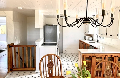 Rosario House | Cozy Home Nestled in the Trees