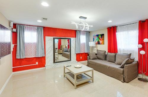 Carlsbad House | Cozy Home w/Patio 24 Miles to Carlsbad Caverns NP