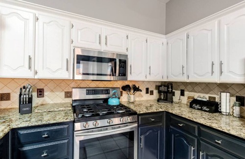 Saginaw House | Cozy Home with pool and backyard, 5 bed house.