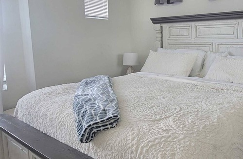 Green Valley Ranch House | Cozy house 10 minutes from DIA 5 Minutes from restaurant and Stores.