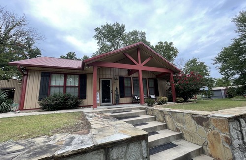 Porum House | Cozy house on Lake Eufaula!
