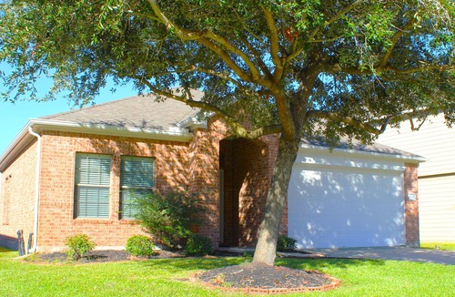 Katy House | Cozy Katy |3 bd 2 ba| Great Location for home away from home