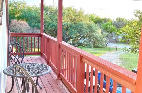 Lake Brownwood House | Cozy Lake Brownwood A-Frame Retreat, 2BR + Loft, Walk to Water