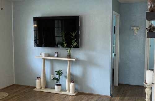 Votaw Cottage | Cozy Lake Front, Quiet, Relaxing, Beautiful View that feels like home