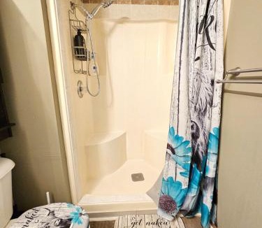 Lawrence Apartment | Cozy Lawrence 1BR Near KU - Wi-Fi & Patio