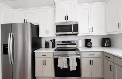 South Dallas - Fair Park House | Cozy Luxe 3BD + Game Room - 5 mins to Downtown