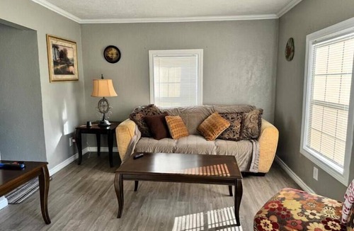 Wichita Falls Cottage | Cozy one bedroom Cottage