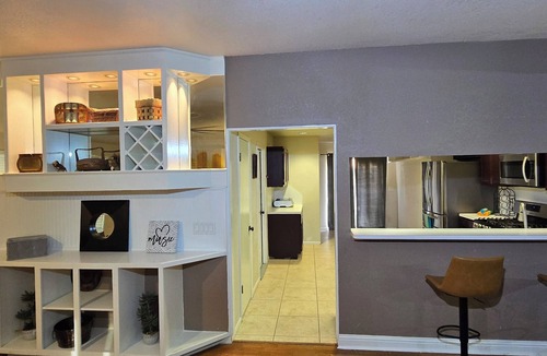 Pearland House | Cozy Pet-Friendly 3-Bed Home w/Fenced Backyard/Work Desk/& Gas Grill!
