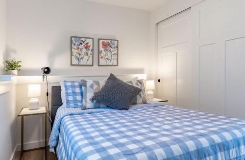 Greenwood House | Cozy Pet friendly Downstairs Retreat in Seattle