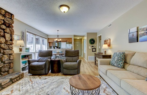 Mount Ida Condo | Cozy Pines/12BPC Hosted by LOVR
