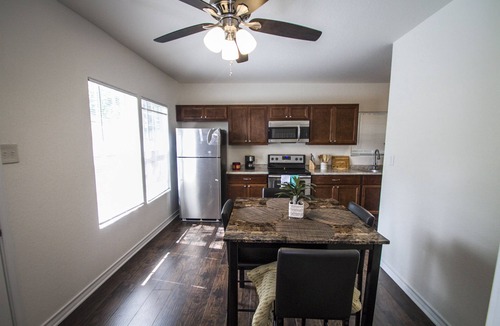 Arena District Cottage | Cozy Remodeled 2br/2ba Near Downtown Sleeps 8