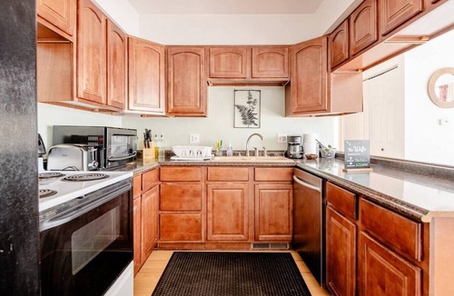 Fort Collins House | Cozy Retreat by Horsetooth Lake – Private 2BR