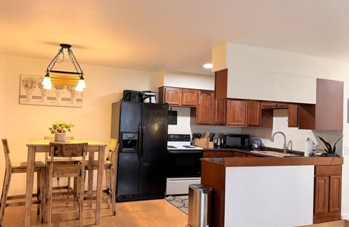 Fort Collins House | Cozy Retreat by Horsetooth Lake – Private 2BR
