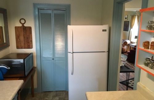 Fort Madison Apartment | Cozy retreat in the historic Park-To-Park district of Fort Madison