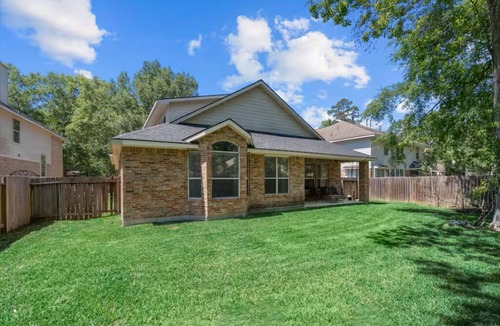 College Park House | Cozy Retreat: Spacious 5BR, BBQ & Fitness Escape