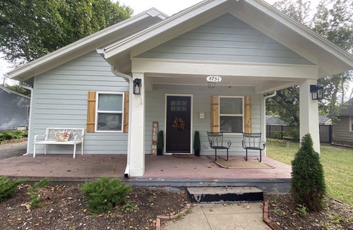 Roeland Park Cottage | Cozy Roeland Park Cottage - Central Kansas City - Long-Stay Friendly