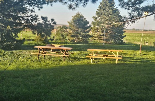 Buffalo Ridge Cabin | Cozy & Spacious 5-bedroom cabin in Chancellor just minutes from Sioux Falls.