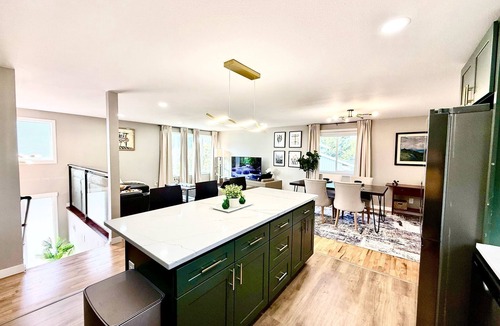 Auburn House | Cozy Spacious Home Near Muckleshoot, Pet Friendly