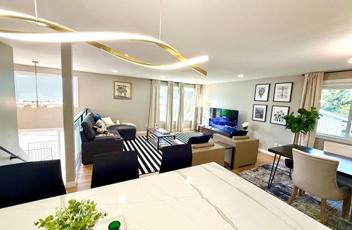 Auburn House | Cozy Spacious Home Near Muckleshoot, Pet Friendly