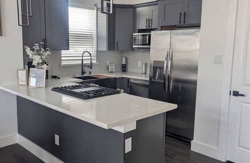 Spring Branch Central House | Cozy Spring View - Minutes to Energy Corridor, Galleria, Downtown & NRG Stadium