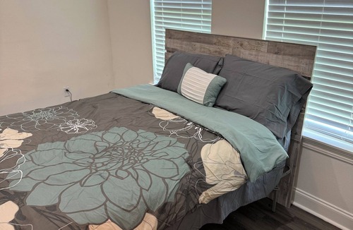 Baker Apartment | Cozy studio in Baker La with WiFi, AC the perfect home away from home.