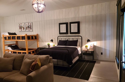 Peace Valley Cabin | Cozy Studio