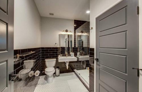 Berkeley Apartment | Cozy Tennyson St Suite - Great for Couples & Biz