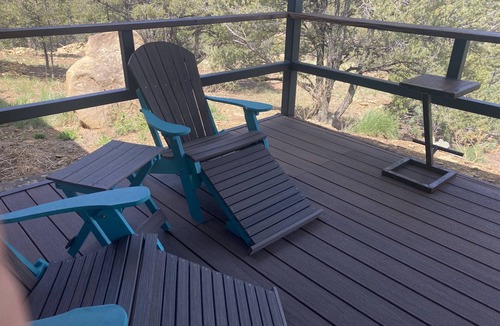 Trinidad Cabin | Cozy Tiny House Escape with jaw dropping mountain and lake view Perfect for two!