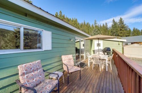 Peshastin House | Cozy Waterfront Home w/Mtn View Near Leavenworth