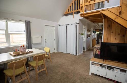 Silver Cliff House | Cozy Wet Mountain Valley Cottage