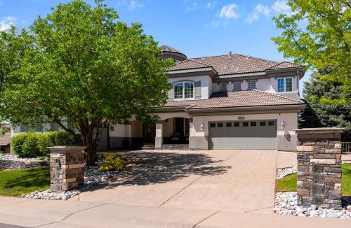 Aurora House | Cozy Winter Escape Scenic View, Luxury, Pool Tabl
