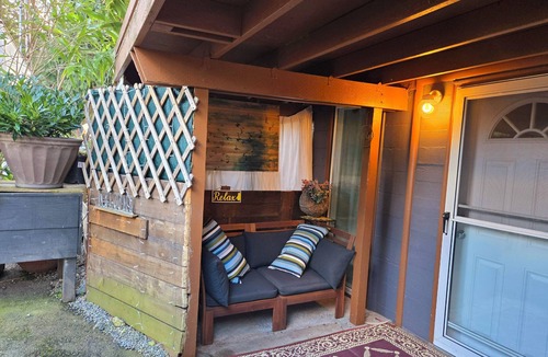 SeaTac House | CozyPrivate 7mins>Airport Hottub Front Door Parking EV Charging