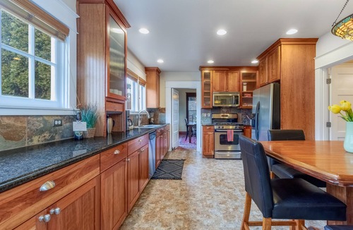 Walla Walla House | Craftsman House-Near Downtown & Dog Friendly