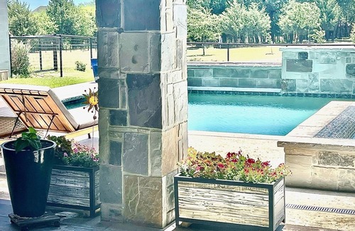 Waxahachie House | Create amazing memories in contemporary 2024 Lake Retreat with Pool & Hot Tub.