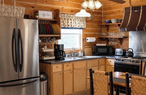 Riverside Cabin | Creekside Cabin with 2 King Beds
